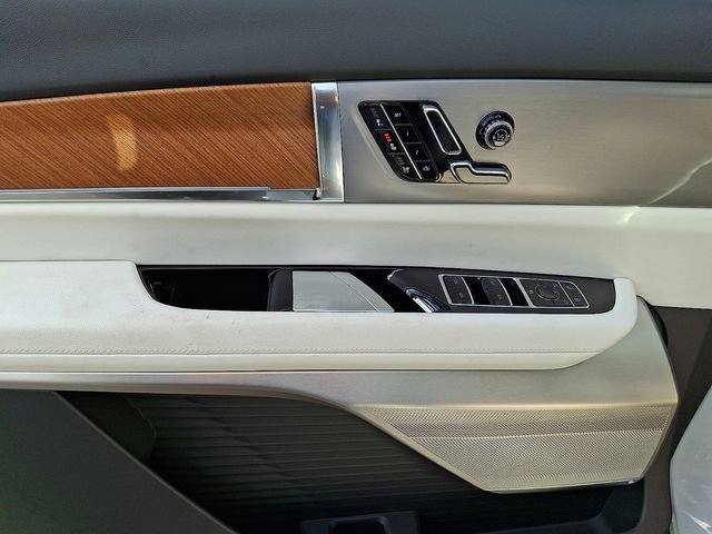 New 2026 Cadillac Vistiq Luxury AWD/4WD image 8