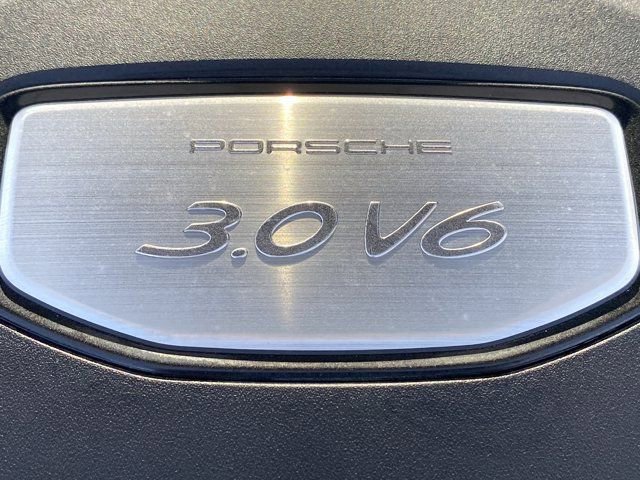 Used 2021 Porsche Cayenne Coupe w/ Premium Package image 25