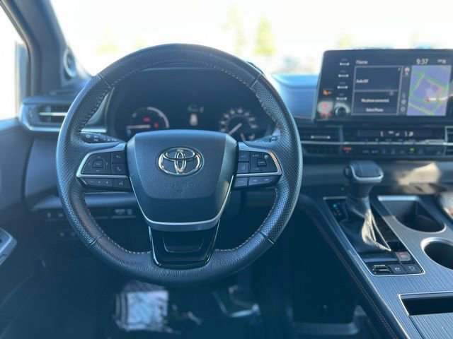 Used 2023 Toyota Sienna XSE image 11