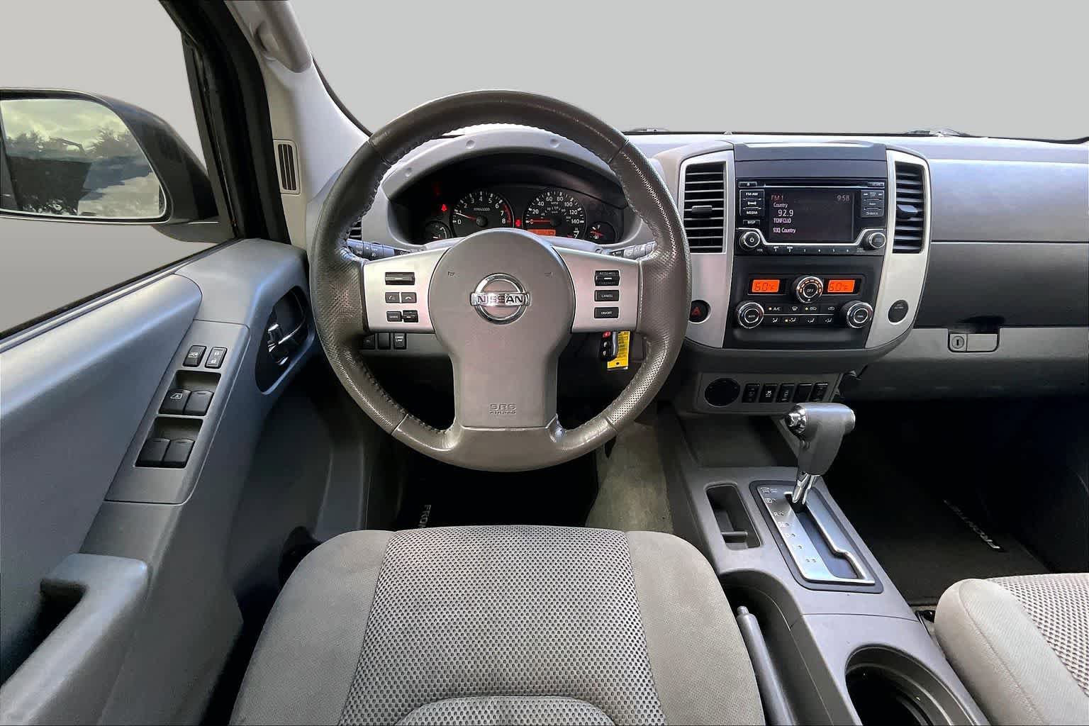 Used 2016 Nissan Frontier SV w/ SV Value Truck Package RWD image 6