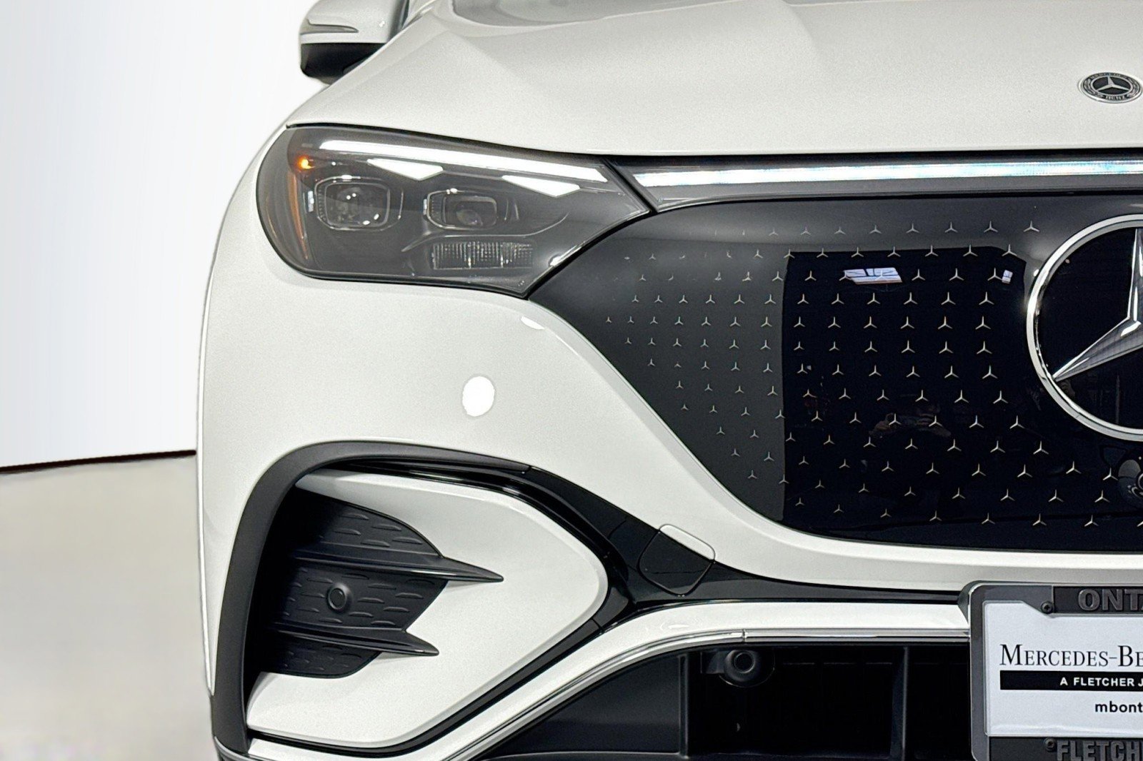 New 2026 Mercedes-Benz EQE 320 4MATIC SUV image 12