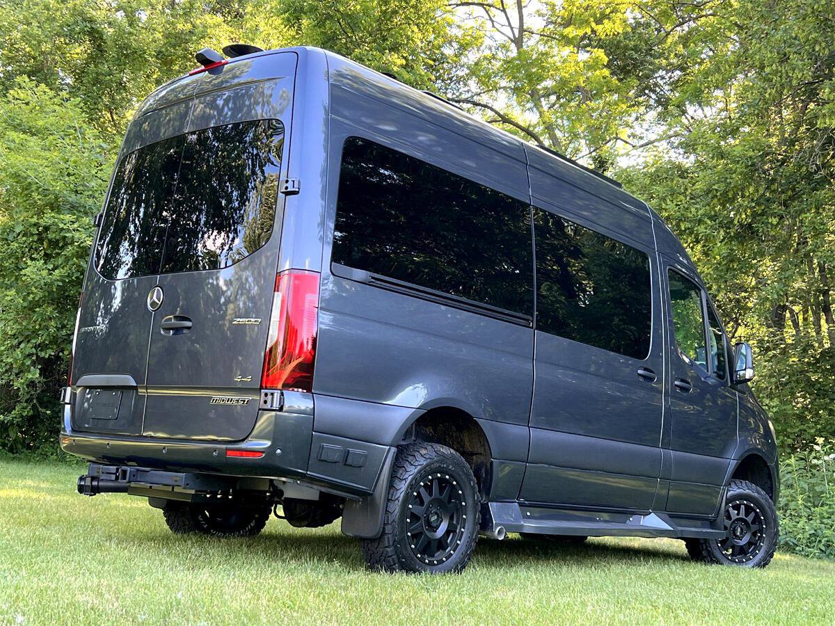 Used 2021 Mercedes-Benz Sprinter 2500 image 2