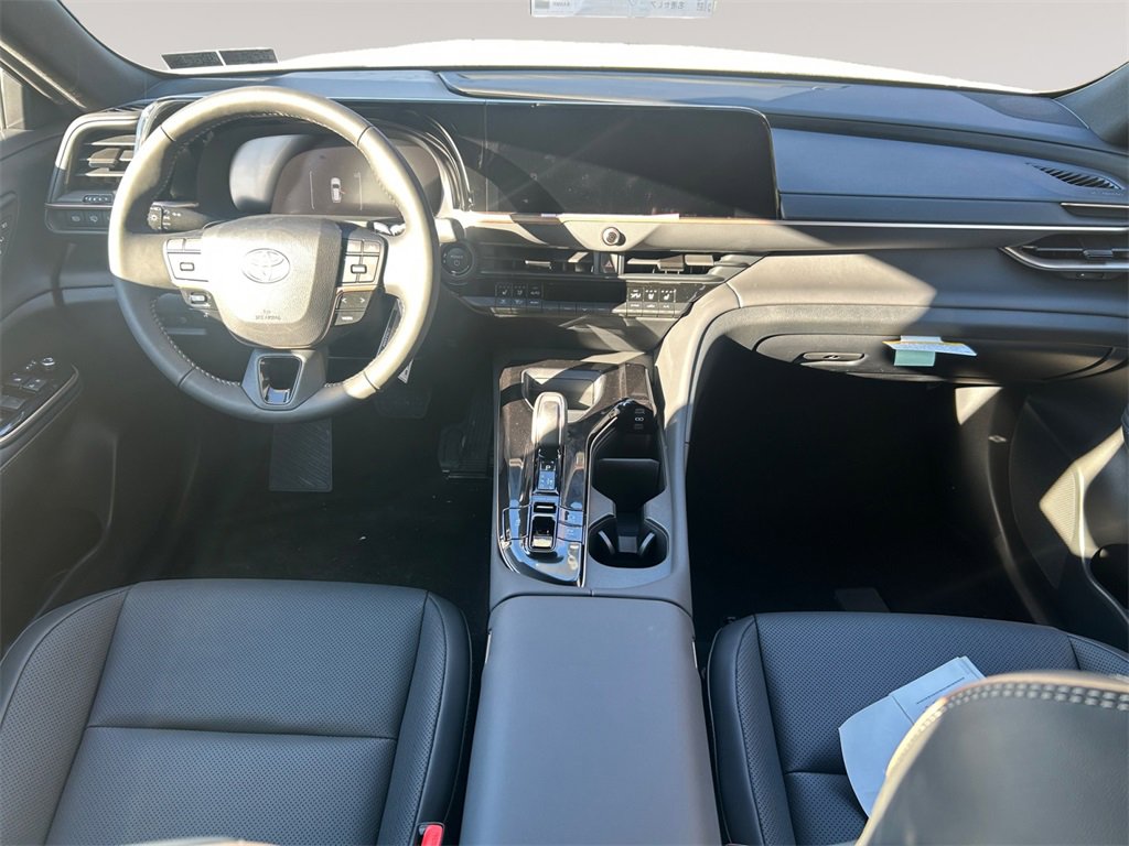 Used 2025 Toyota Crown Signia image 10