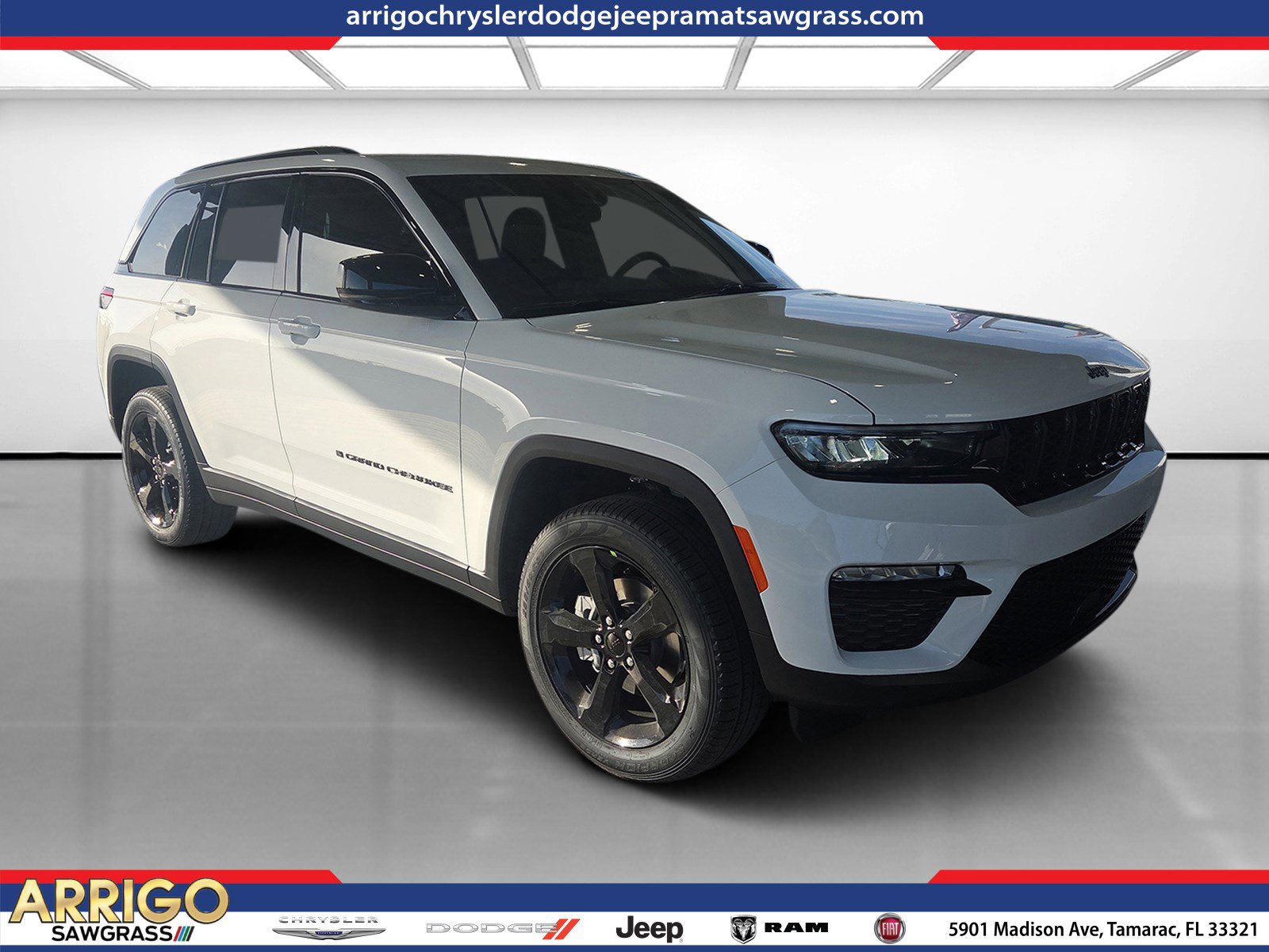 New 2025 Jeep Grand Cherokee Limited w/ Black Appearance Package image 1