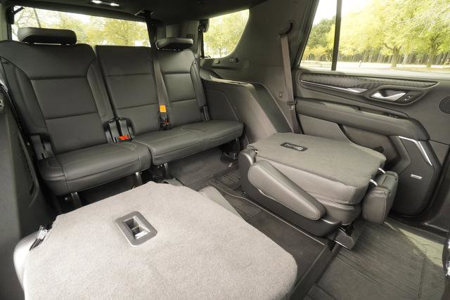 Used 2024 GMC Yukon Denali w/ LPO, Floor Liner Package AWD/4WD image 28
