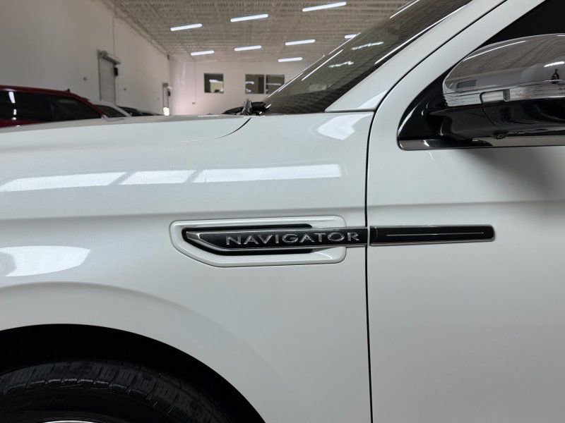 Used 2020 Lincoln Navigator L Black Label AWD/4WD image 12