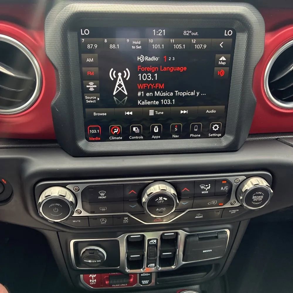 Used 2022 Jeep Gladiator Rubicon w/ LED Lighting Group image 15