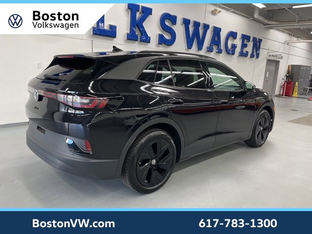 New 2025 Volkswagen ID.4 Pro S w/ ID.4 Black Package image 4
