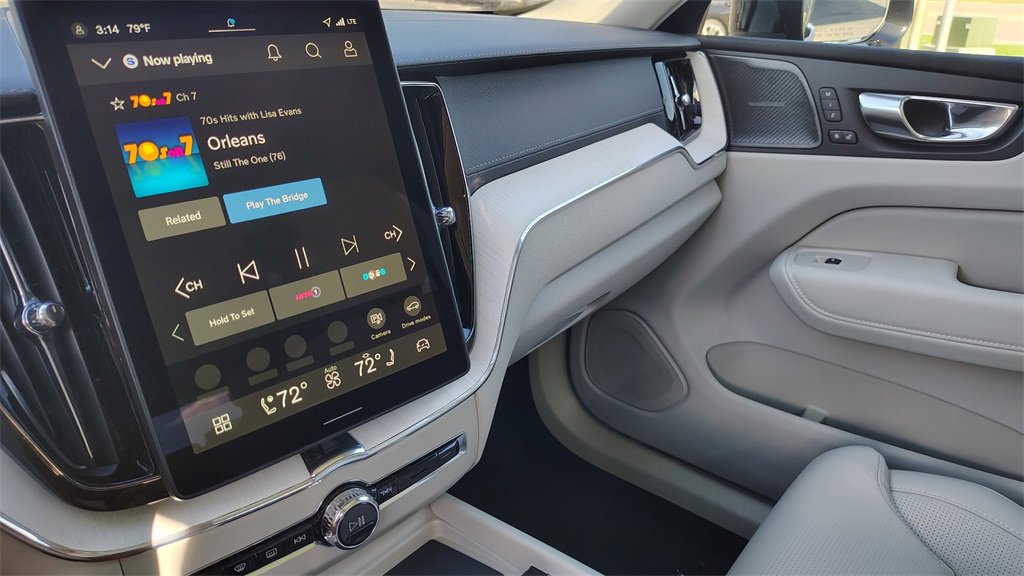 Used 2026 Volvo XC60 B5 Ultra w/ Climate Package PRO image 24