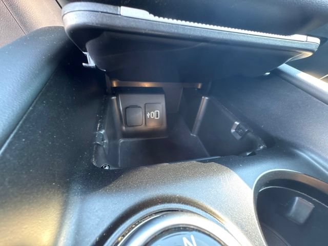 Certified 2025 Ford Explorer ST-Line AWD/4WD image 19