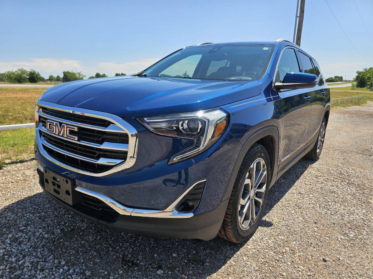 Used 2021 GMC Terrain SLT w/ Infotainment Package II FWD image 3