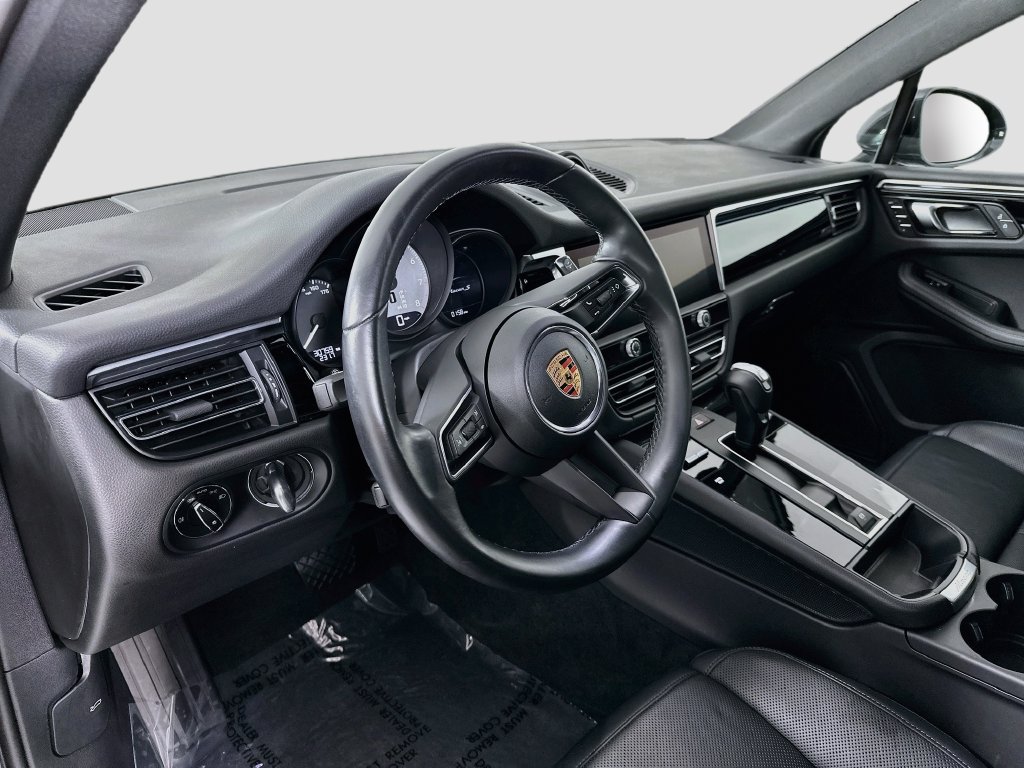 Certified 2023 Porsche Macan S AWD/4WD image 4