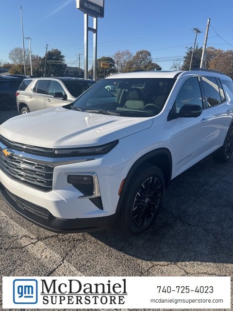 New 2026 Chevrolet Traverse LT w/ Sun and Wheel Package