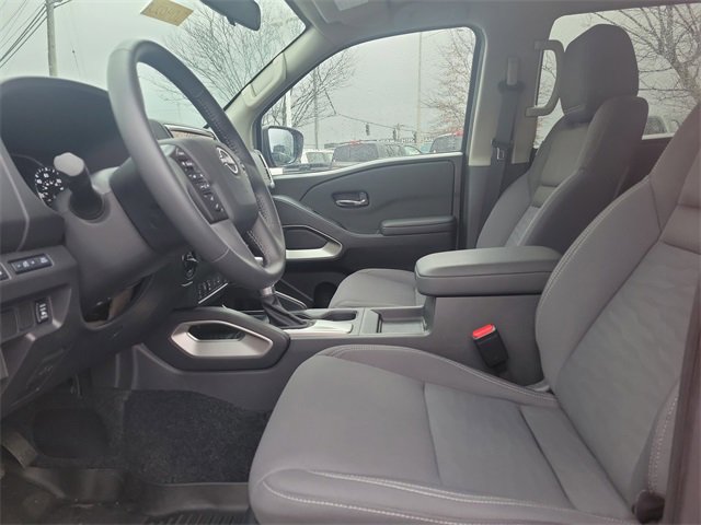 Certified 2024 Nissan Frontier SV w/ Hardbody Edition image 18
