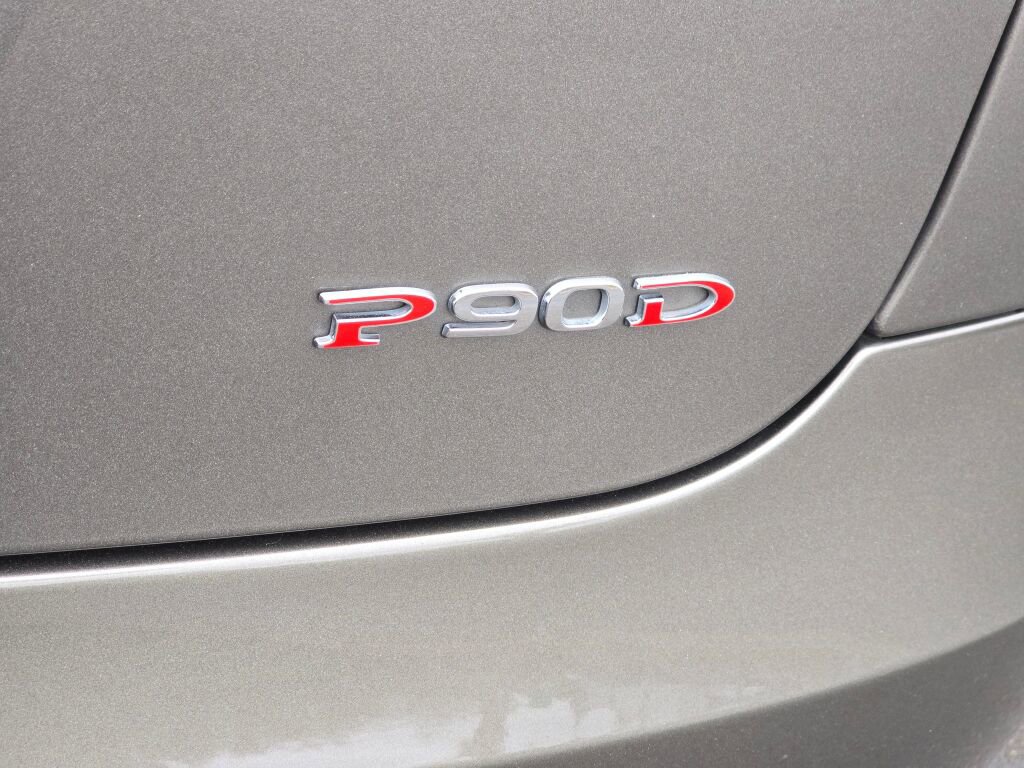 Used 2016 Tesla Model S P90D AWD/4WD image 32
