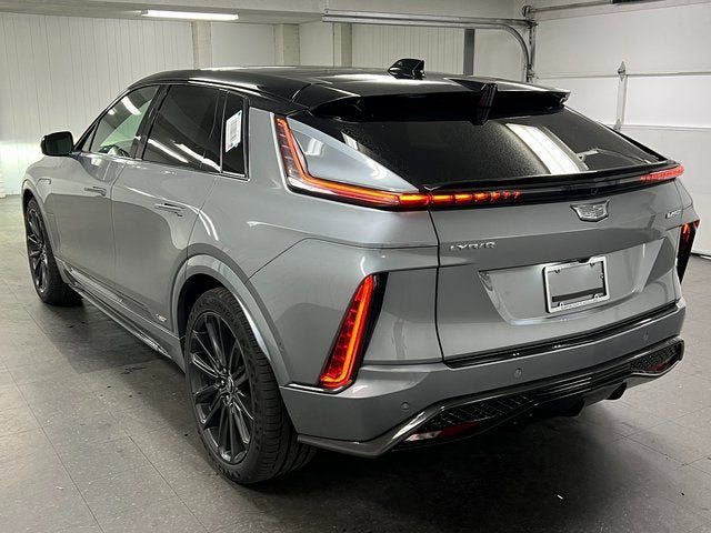 New 2026 Cadillac Lyriq V w/ Exterior Carbon Fiber Package AWD/4WD image 6