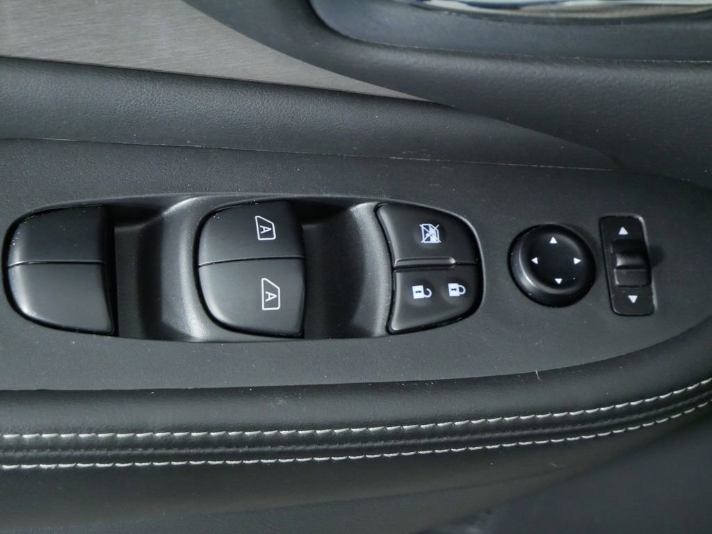 Used 2022 Nissan Murano SV w/ SV Midnight Edition Package AWD/4WD image 21