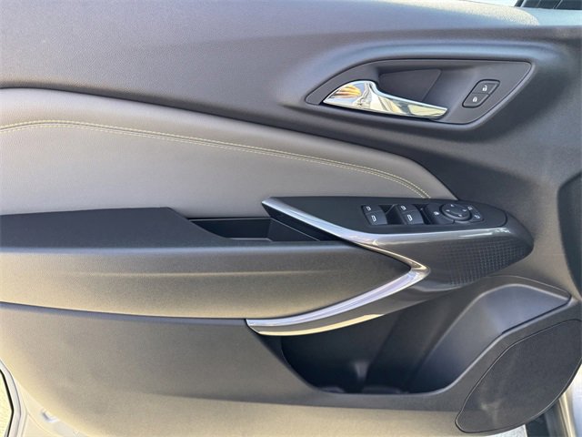 New 2026 Chevrolet Trax ACTIV w/ Sunroof Package image 12