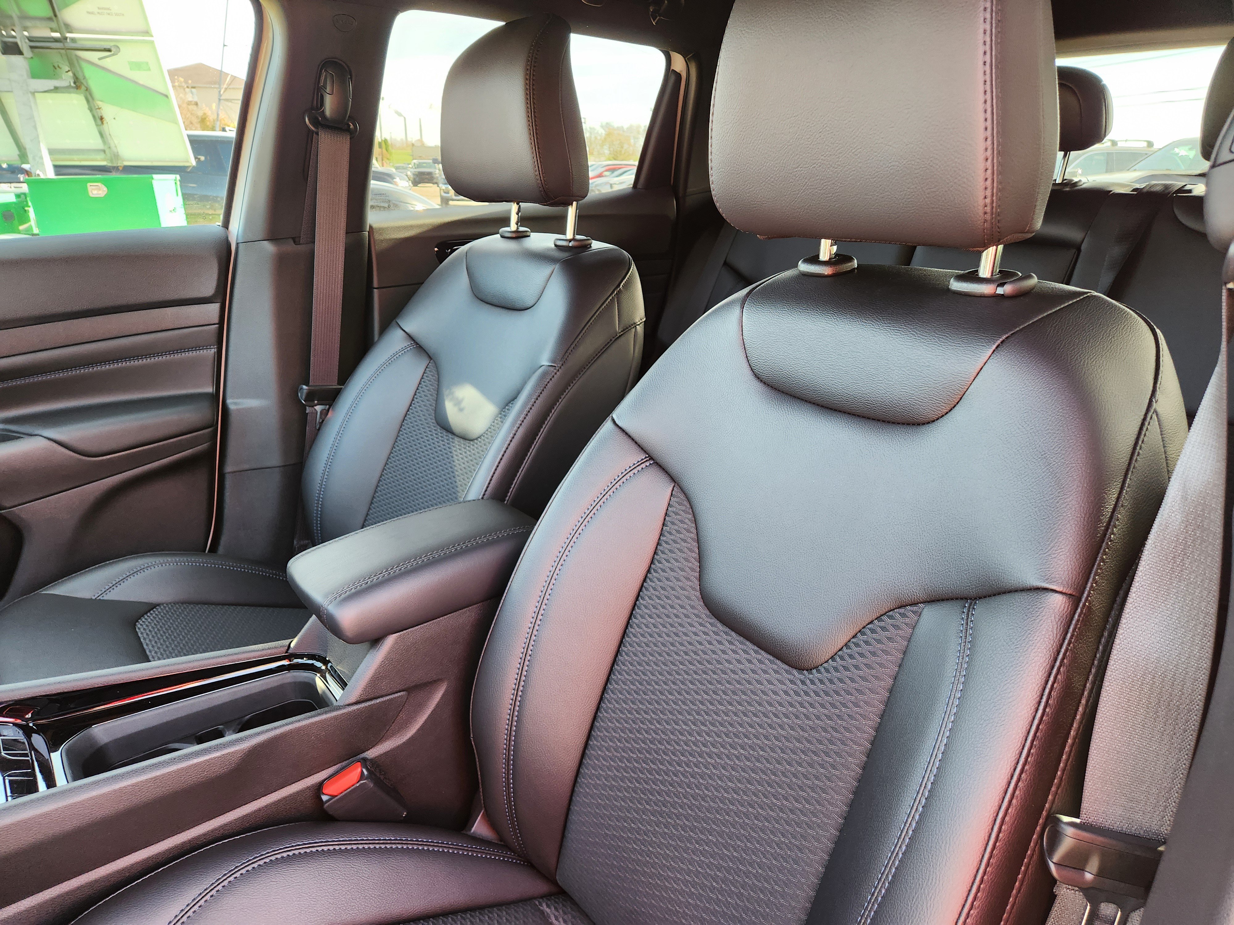 New 2026 Jeep Compass Latitude AWD/4WD image 22