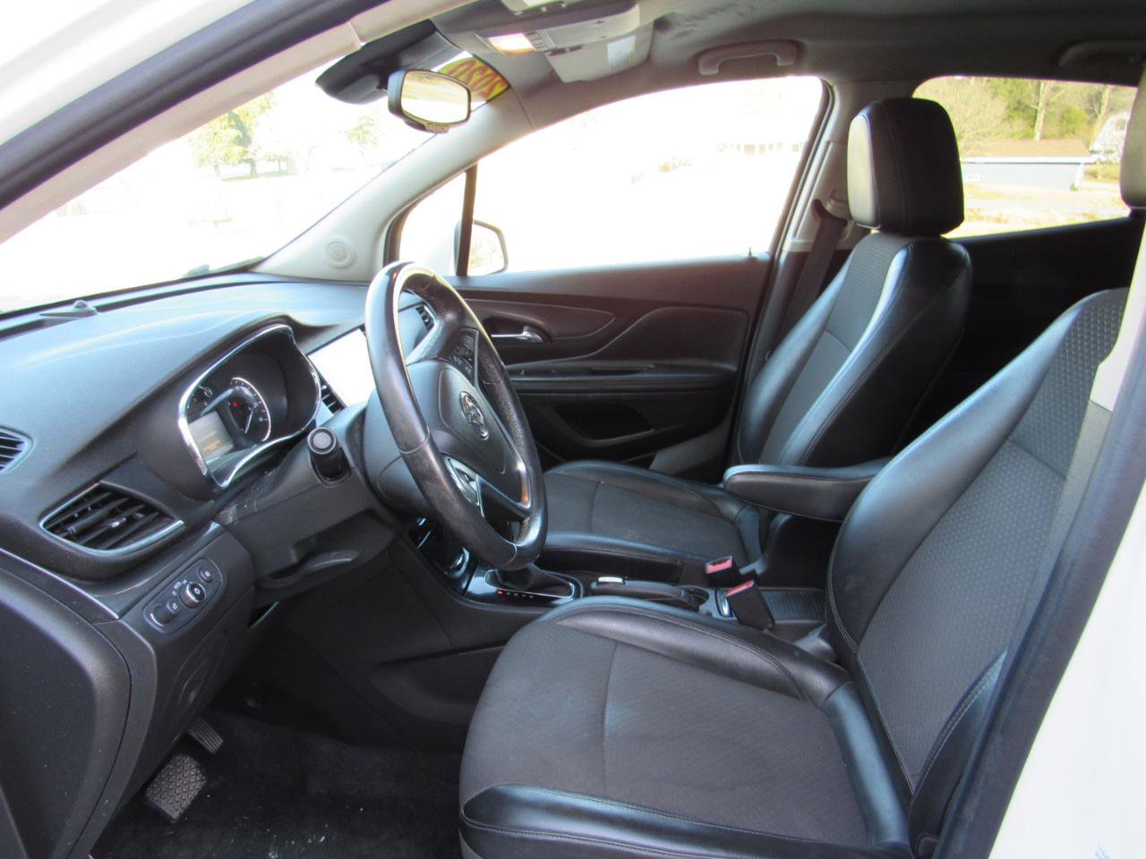 Used 2020 Buick Encore Sport Touring w/ Safety Package image 4