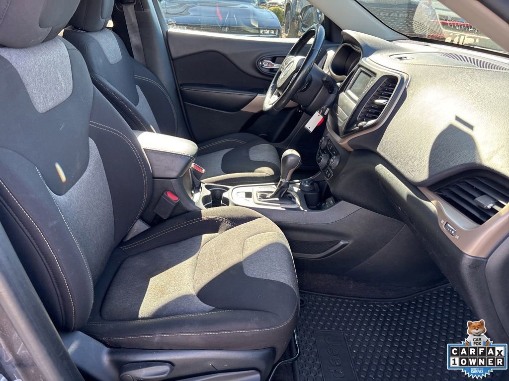 Used 2018 Jeep Cherokee Latitude w/ Altitude Package image 49