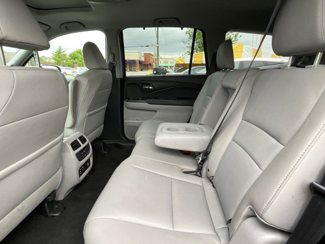 Used 2017 Honda Pilot Touring image 31