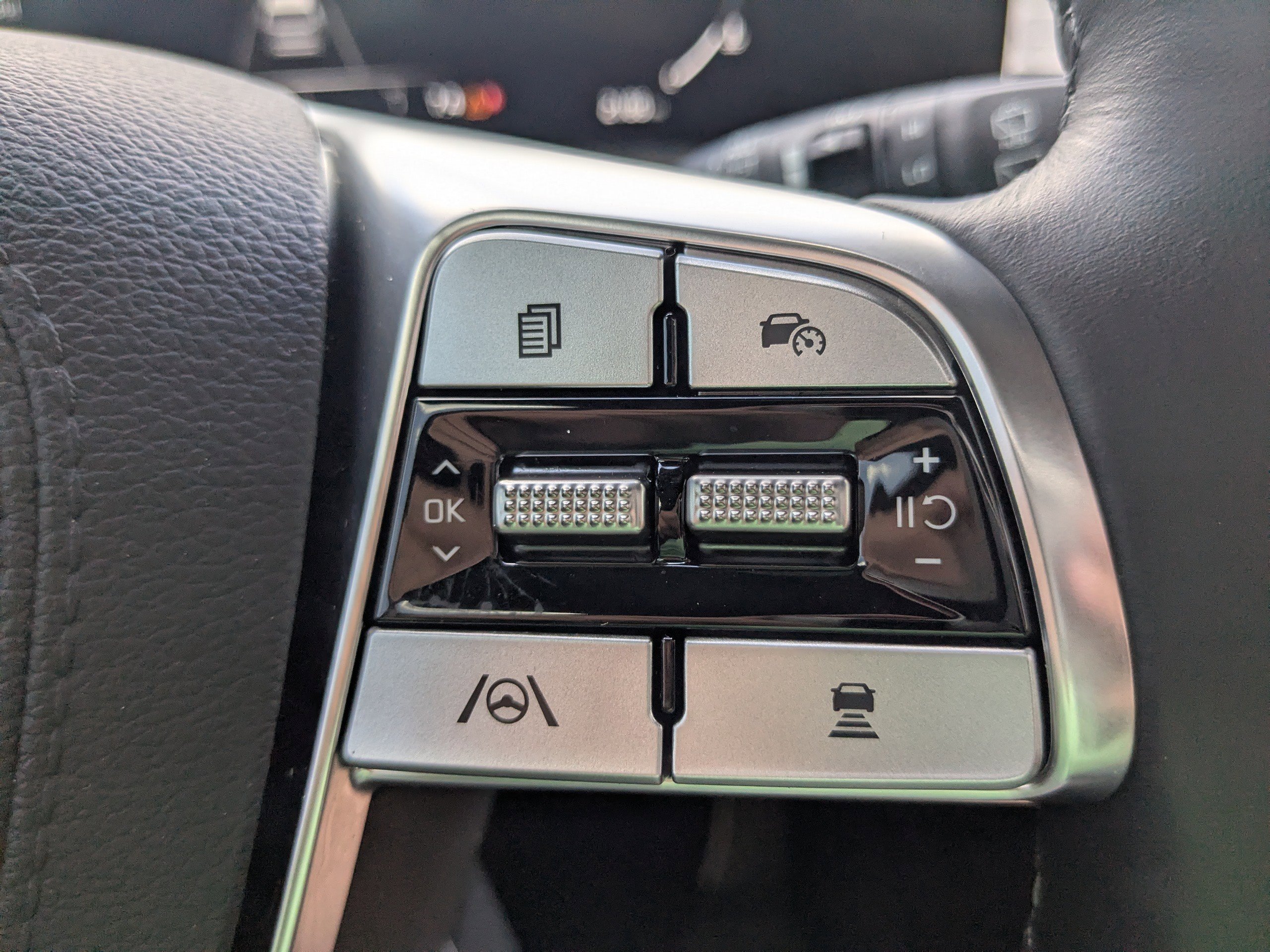 Used 2023 Kia Telluride SX image 32