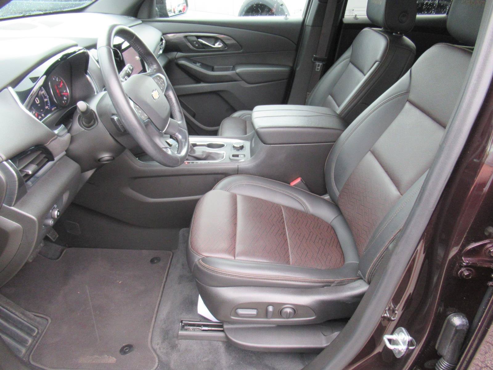 Used 2022 Chevrolet Traverse High Country FWD image 19
