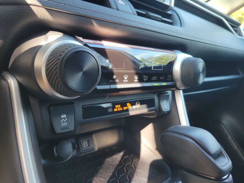 Used 2025 Toyota RAV4 LE image 18
