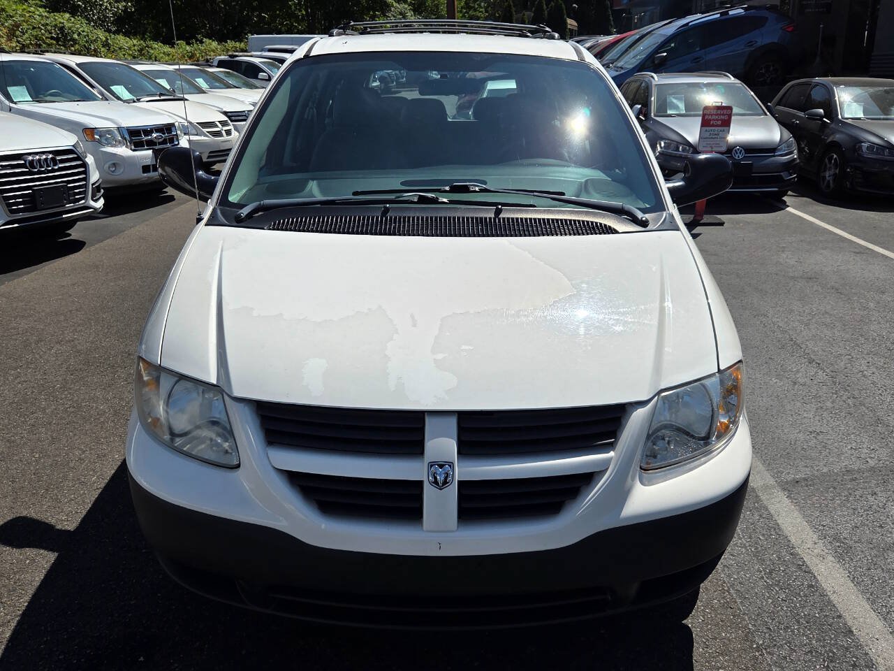 Used 2005 Dodge Caravan SE w/ Popular Equipment Group FWD image 2
