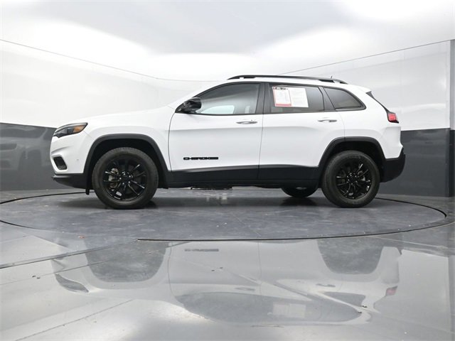 Used 2023 Jeep Cherokee Altitude Lux image 29