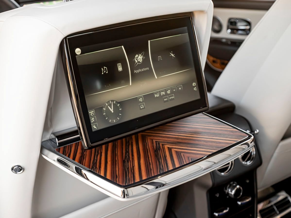Certified 2019 Rolls-Royce Cullinan AWD/4WD image 17