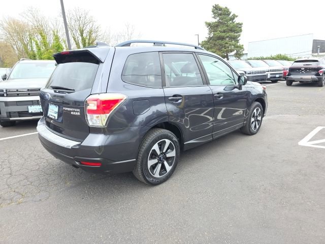 Used 2017 Subaru Forester 2.5i Premium w/ All-Weather Package image 5