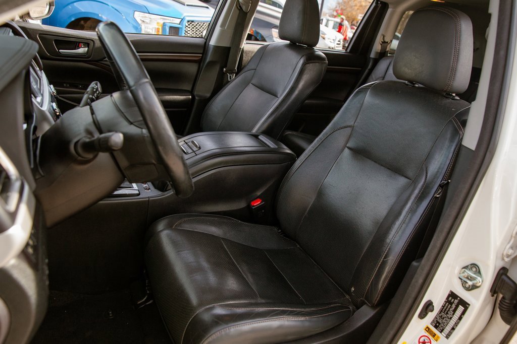 Used 2015 Toyota Highlander Limited image 15