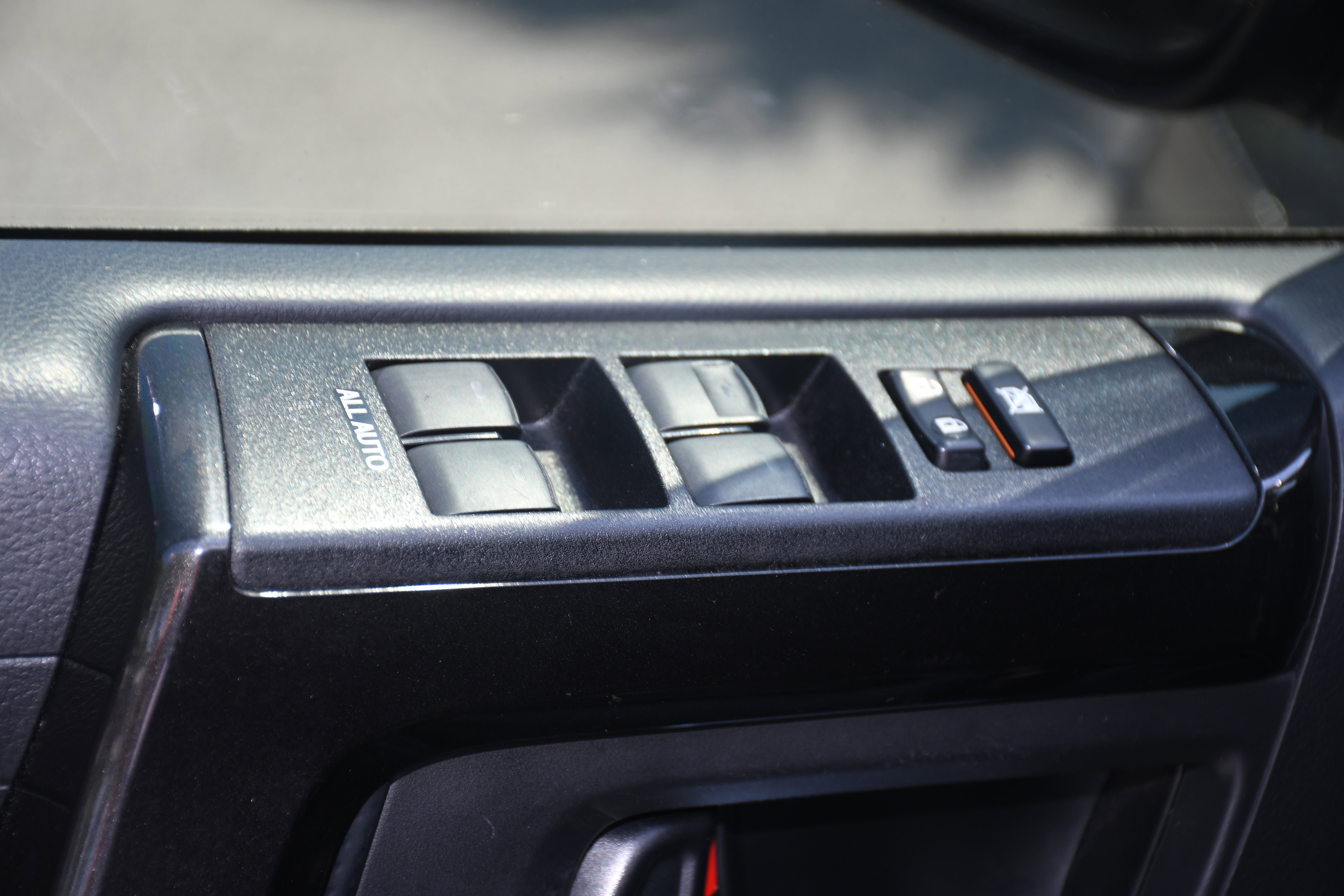 Used 2019 Toyota 4Runner TRD Off-Road image 10