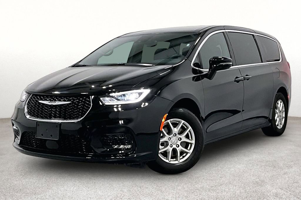 Used 2026 Chrysler Pacifica Select FWD image 14