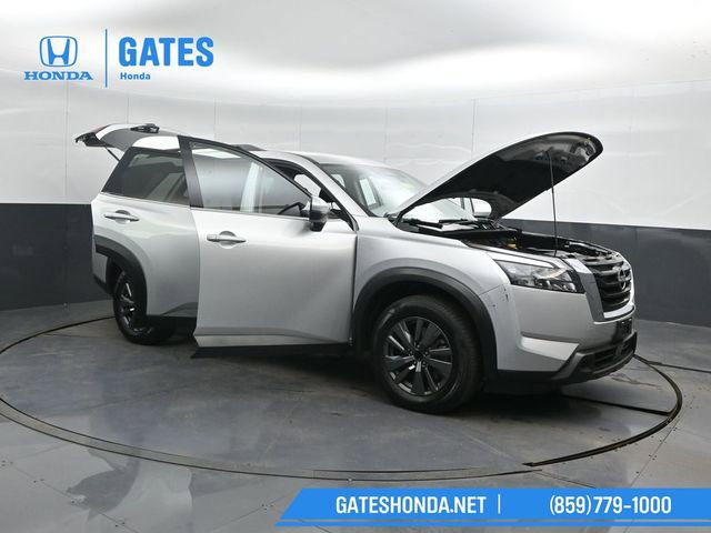 Used 2023 Nissan Pathfinder SV image 57