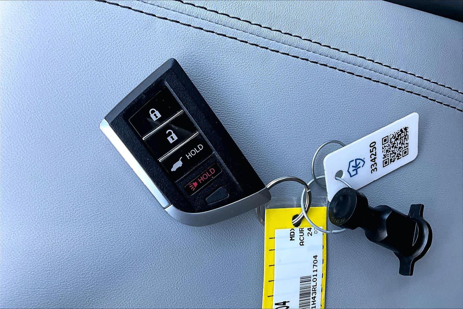 Used 2024 Acura MDX SH-AWD w/ Technology Package image 15