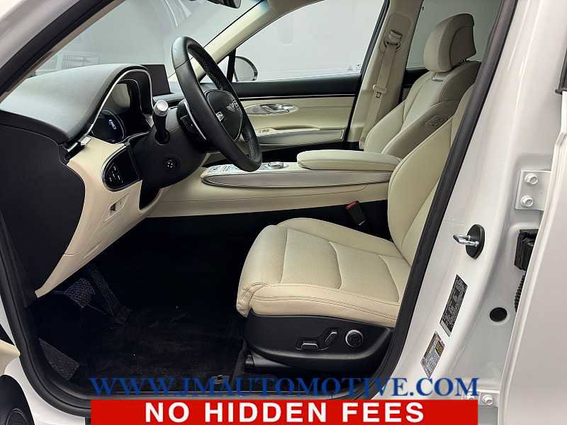 Used 2024 Genesis GV70 2.5T w/ Select Package image 13