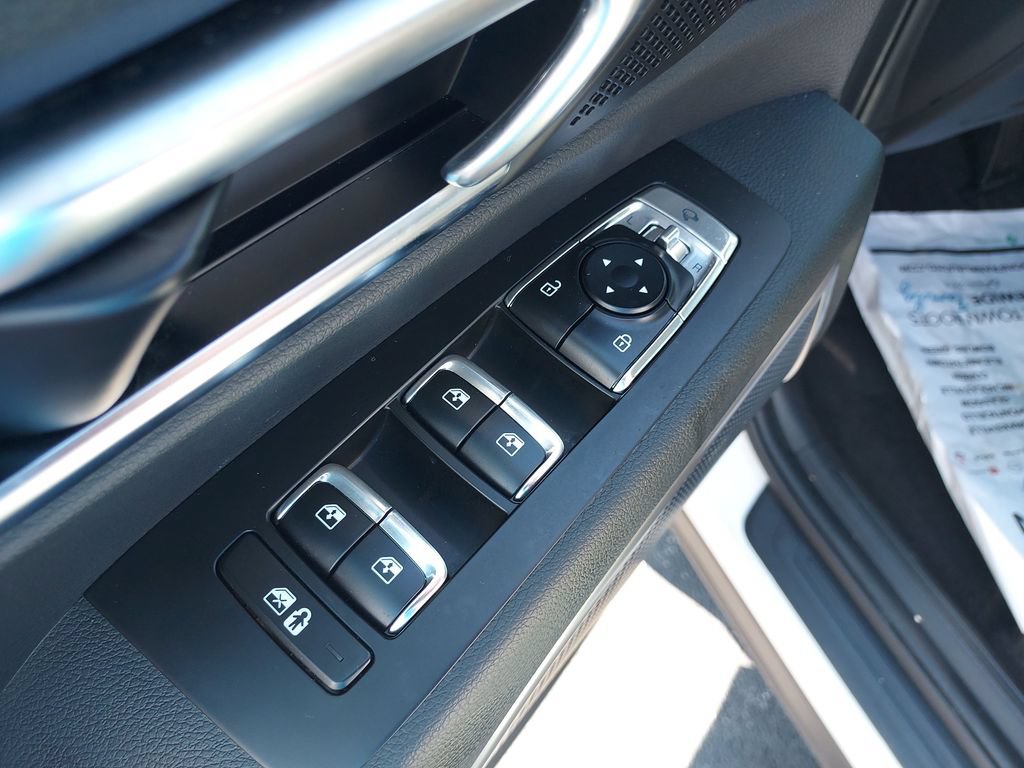 Certified 2025 Kia Telluride EX w/ EX Captain's Chair Package AWD/4WD image 11