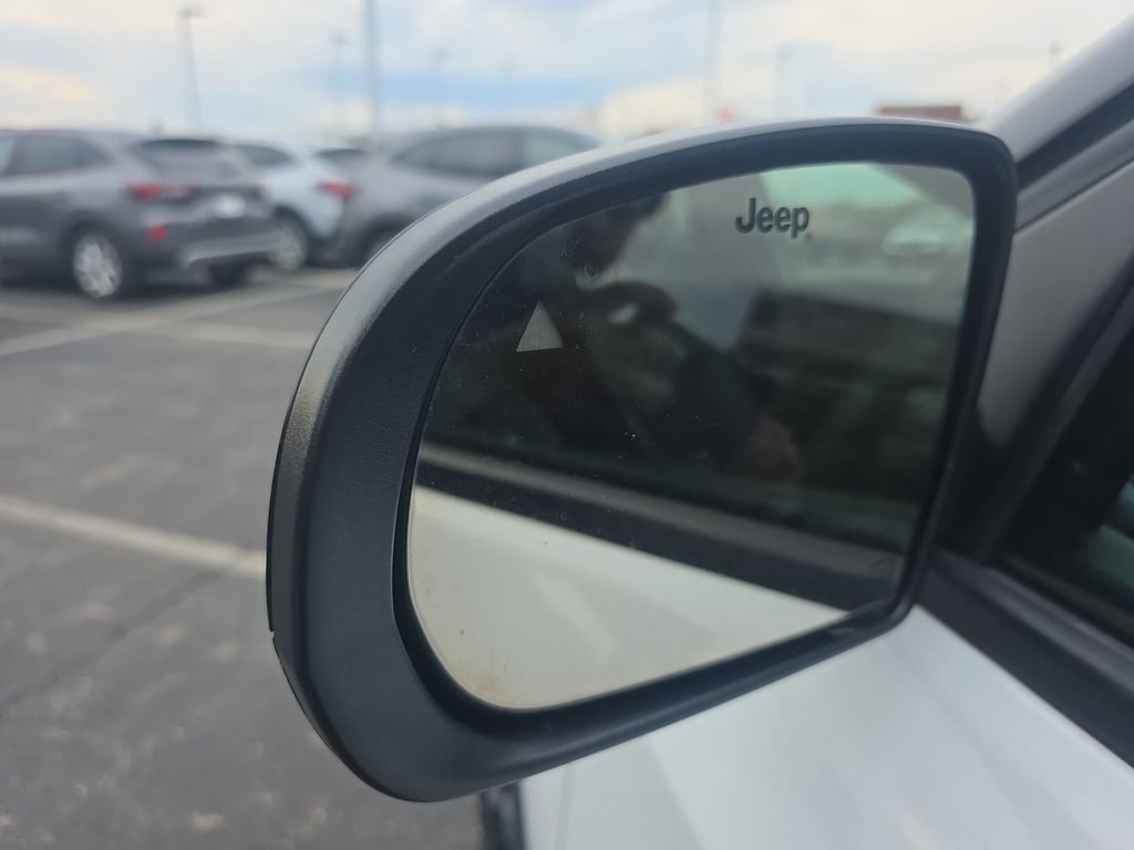 Used 2022 Jeep Compass Altitude image 14