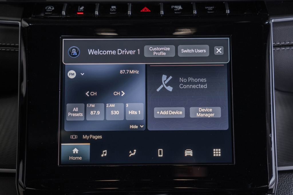 New 2025 Jeep Grand Cherokee Altitude image 21