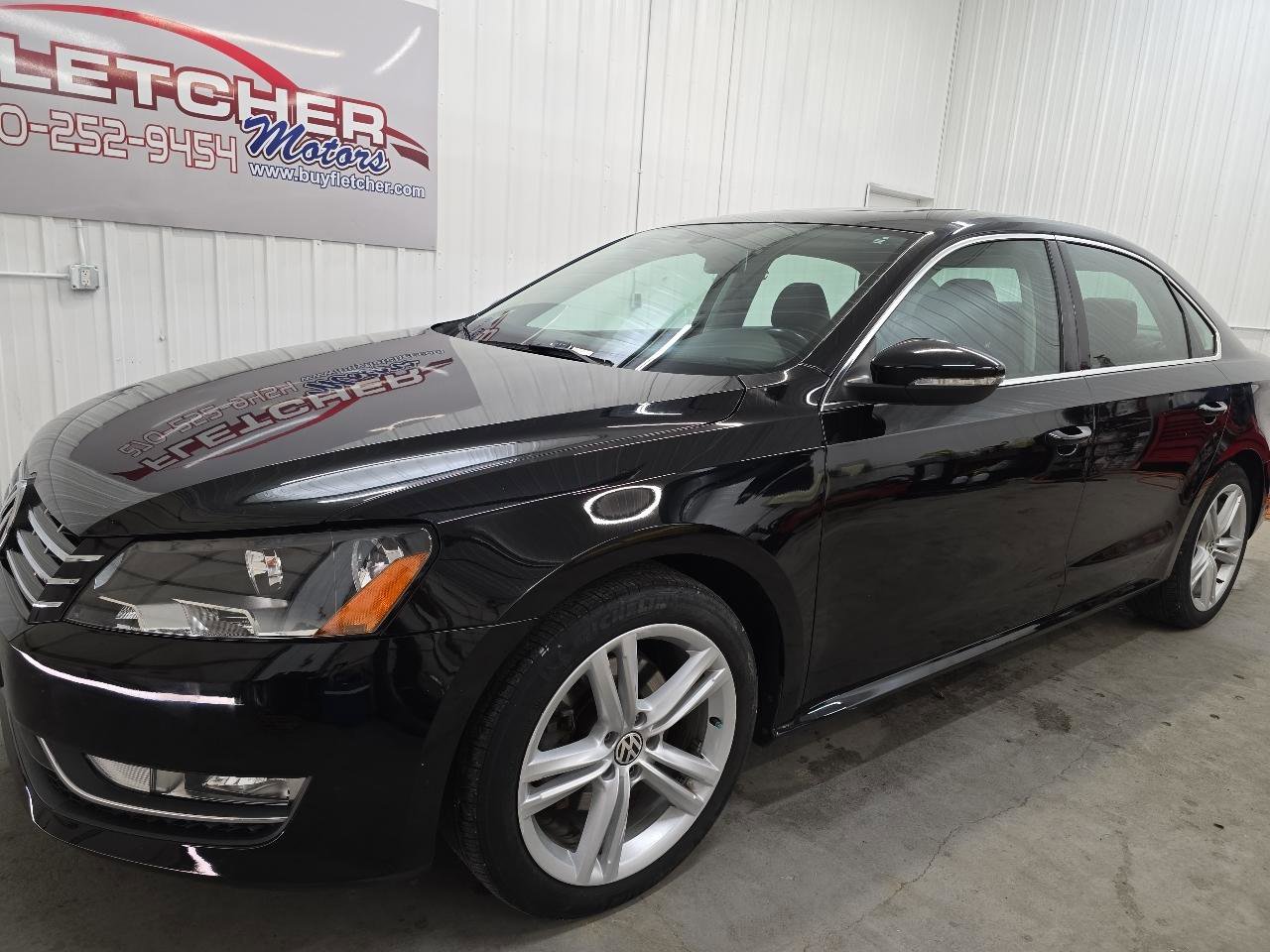 Used 2012 Volkswagen Passat 3.6 SE image 3