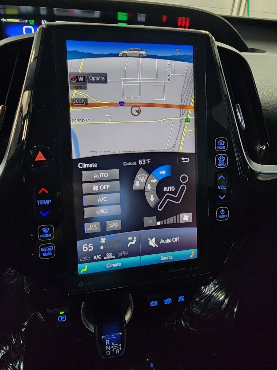 Used 2021 Toyota Prius Prime XLE image 41