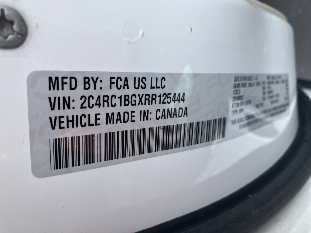 Used 2024 Chrysler Pacifica Touring-L FWD image 31