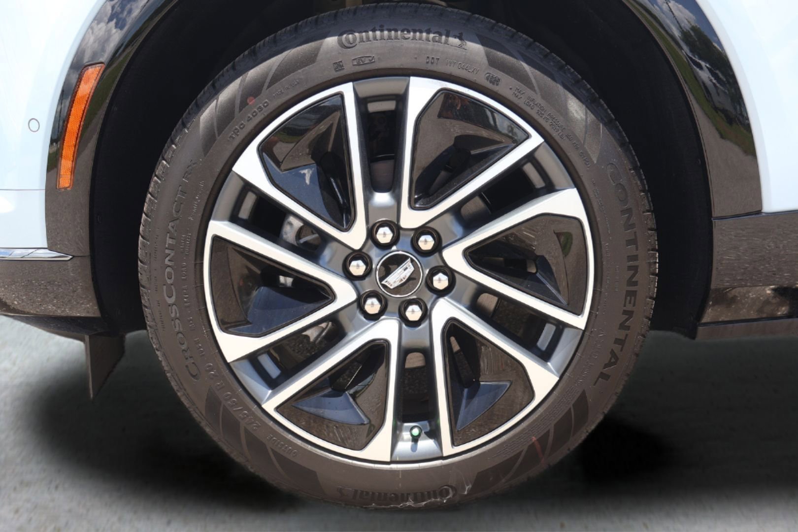 New 2026 Cadillac Optiq Sport 1 RWD image 30