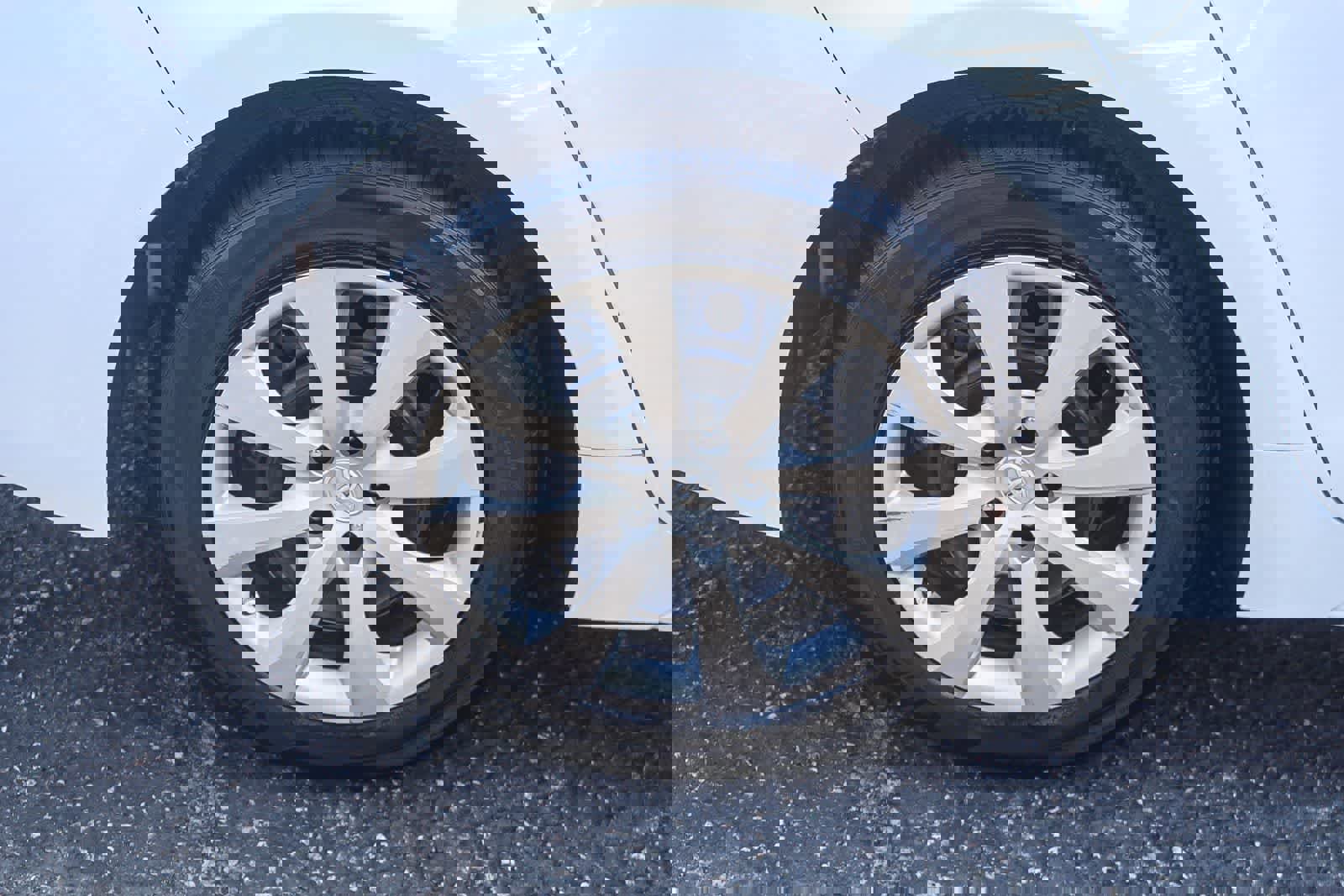 Used 2024 Toyota Corolla LE image 13