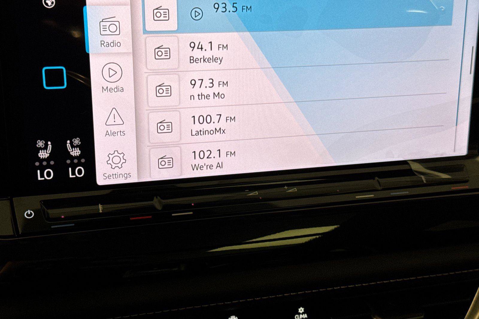 New 2026 Volkswagen Atlas SE image 20