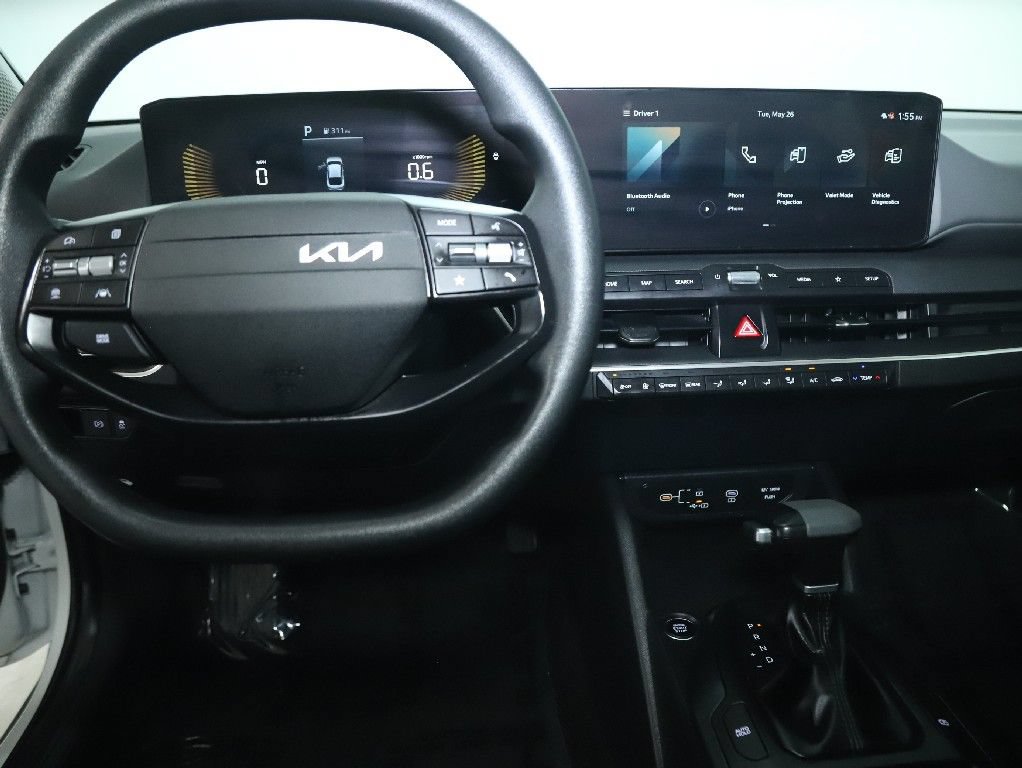 Used 2025 Kia K4 FWD image 28