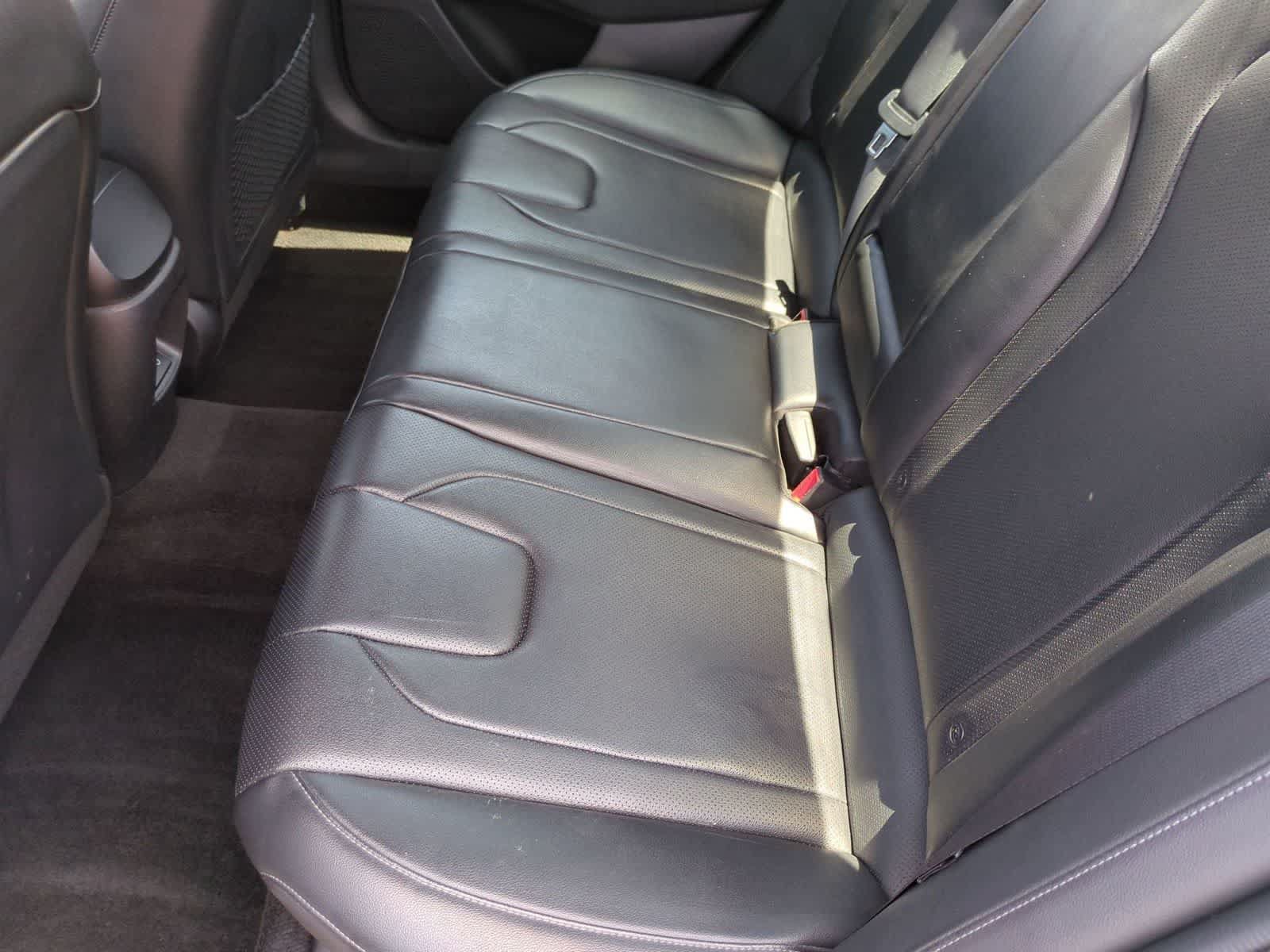 Used 2024 Hyundai Elantra Limited FWD image 19